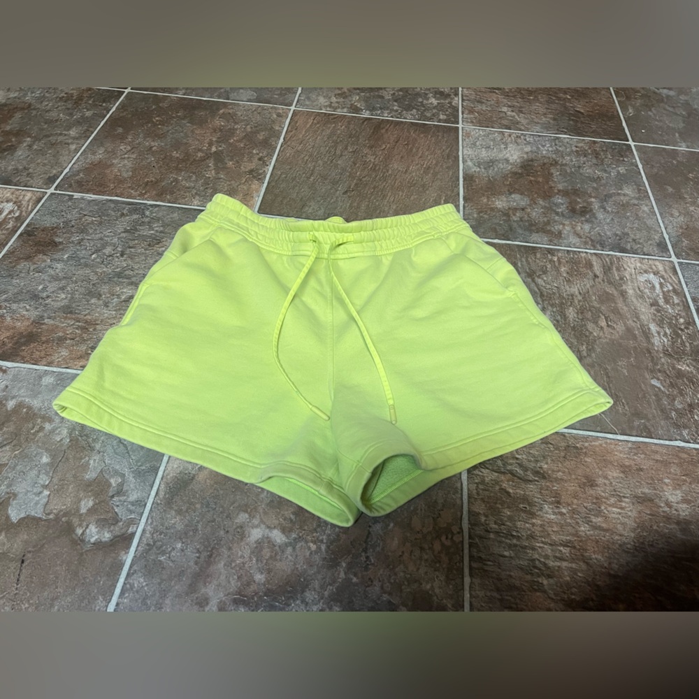 Lululemon Scuba shorts *read description*